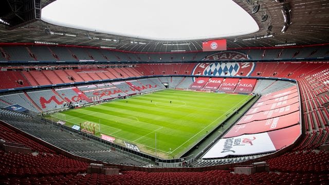 Auch beim letzten Heimspiel des FC Bayern werden keine Zuschauer in der Allianz Arena sein. Auch beim letzten Heimspiel des FC Bayern werden keine Zuschauer in der Allianz Arena sein.