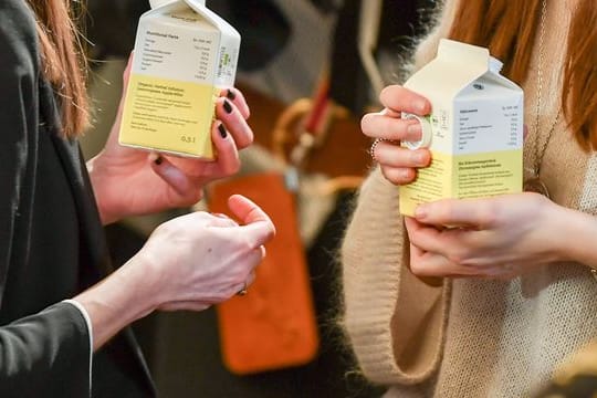 70 Jahe Tetra Pak: Bei Getränken kommt der Karton aus mit Kunststoff beschichtetem Papier noch immer oft zum Einsatz.