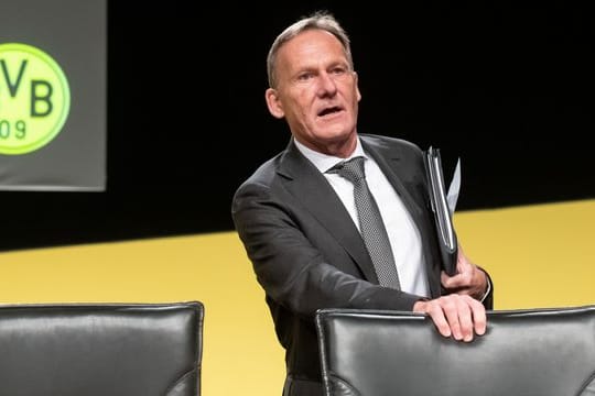 Hans-Joachim Watzke glaubt an eine Rückkehr der Zuschauer in die Fußballstadien.
