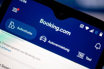 Reiseportal Booking.com: Der Kartellsenat des Bundesgerichtshofs hat sich mit den Geschäftsbedingungen von Buchungsportalen wie Booking.com beschäftigt.