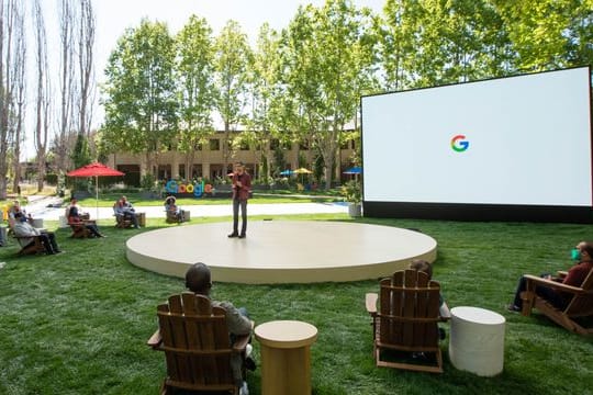 Google-Chef Sundar Pichai kündigt neue Datenschutz-Funktionen auf der Entwicklerkonferenz I/O an.
