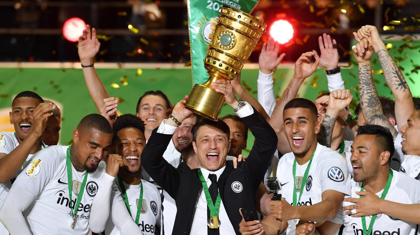 Eintracht Frankfurt feiert den Pokalsieg 2018 (Archivbild): Damals gewann die SGE gegen den FC Bayern München.