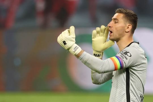 Wolfsburgs Torwart Koen Casteels muss operiert werden.