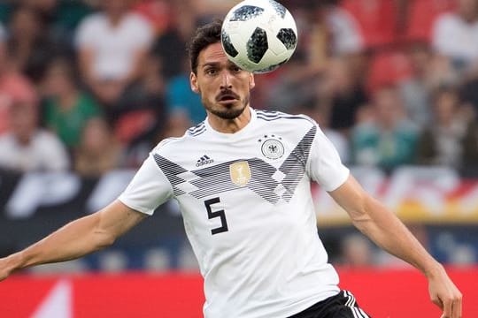 Mats Hummels ist von Bundestrainer Löw in den deutschen EM-Kader berufen worden.