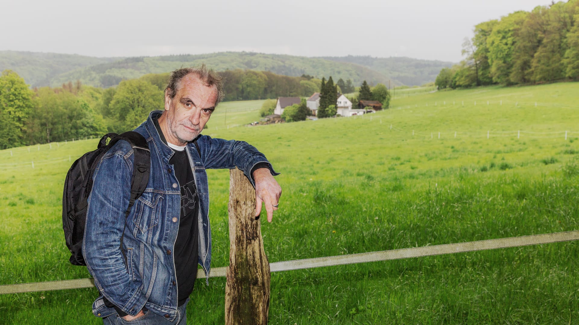 Klaus Fiehe bei seiner Wanderung im Grünen: Die Natur hat für den Radiomoderator eine magische Anziehungskraft. Klaus Fiehe bei seiner Wanderung im Grünen: Die Natur hat für den Radiomoderator eine magische Anziehungskraft.