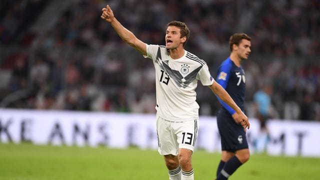 Thomas Müller wird bei der EM die Nummer 25 statt der 13 auf dem Trikot tragen. Thomas Müller wird bei der EM die Nummer 25 statt der 13 auf dem Trikot tragen.