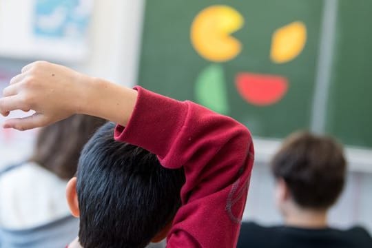 Zwei Drittel der Bundesbürger sind auf jeden Fall oder eher für eine Rückkehr zum Präsenzunterricht.