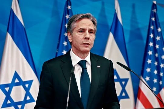 Antony Blinken während einer Pressekonferenz in Jerusalem.