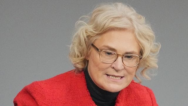 Christine Lambrecht (SPD), Bundesministerin der Justiz und für Verbraucherschutz. Christine Lambrecht (SPD), Bundesministerin der Justiz und für Verbraucherschutz.