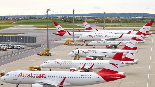 Laut der russischen Luftfahrtbehörde dauert die Genehmigung von Alternativrouten derzeit aufgrund vieler Anfragen länger. Laut der russischen Luftfahrtbehörde dauert die Genehmigung von Alternativrouten derzeit aufgrund vieler Anfragen länger.