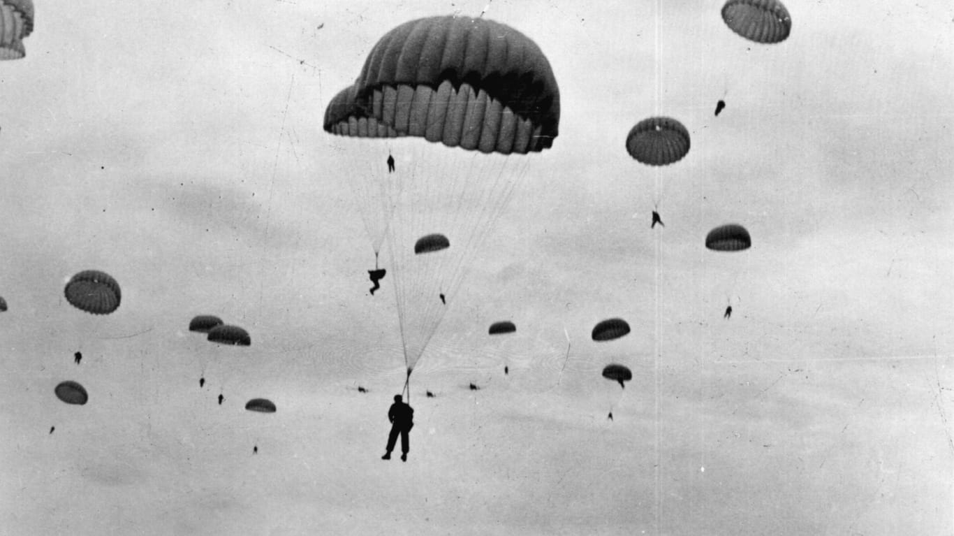 1941: Deutsche Fallschirmtruppen landeten auf Kreta.