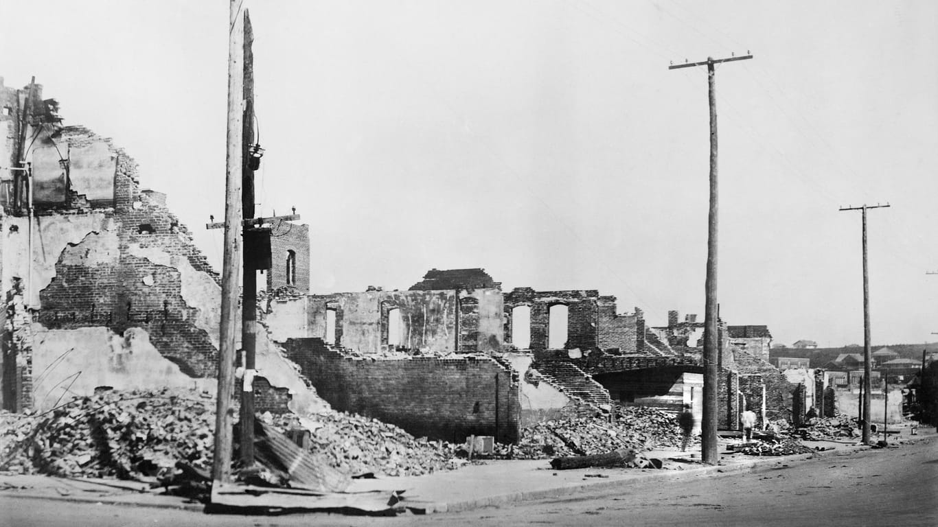 Als hätte ein jahrelanger Krieg getobt: Tulsa nach dem rassistischen Massaker 1921.
