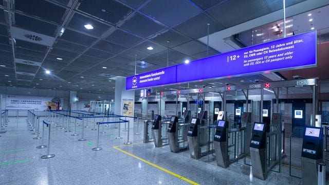 Geschlossenes Terminal 2 am Flughafen Frankfurt (Archivbild): Nach langer Pause wegen Corona geht es dort nun wieder mit dem Flugbetrieb los. Geschlossenes Terminal 2 am Flughafen Frankfurt (Archivbild): Nach langer Pause wegen Corona geht es dort nun wieder mit dem Flugbetrieb los.