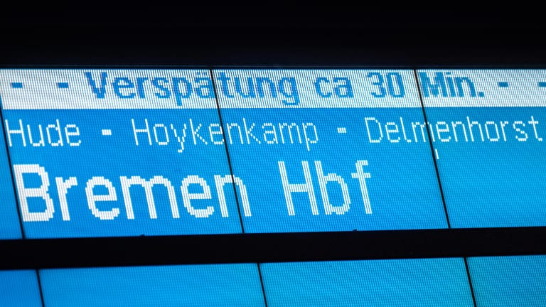 Verspätung bei der Bahn: Wer nach einer Zugverspätung bei der Deutschen Bahn einen Teil des Fahrpreises erstattet haben will, muss künftig nicht mehr zum Briefkasten oder zum Reisezentrum laufen.
