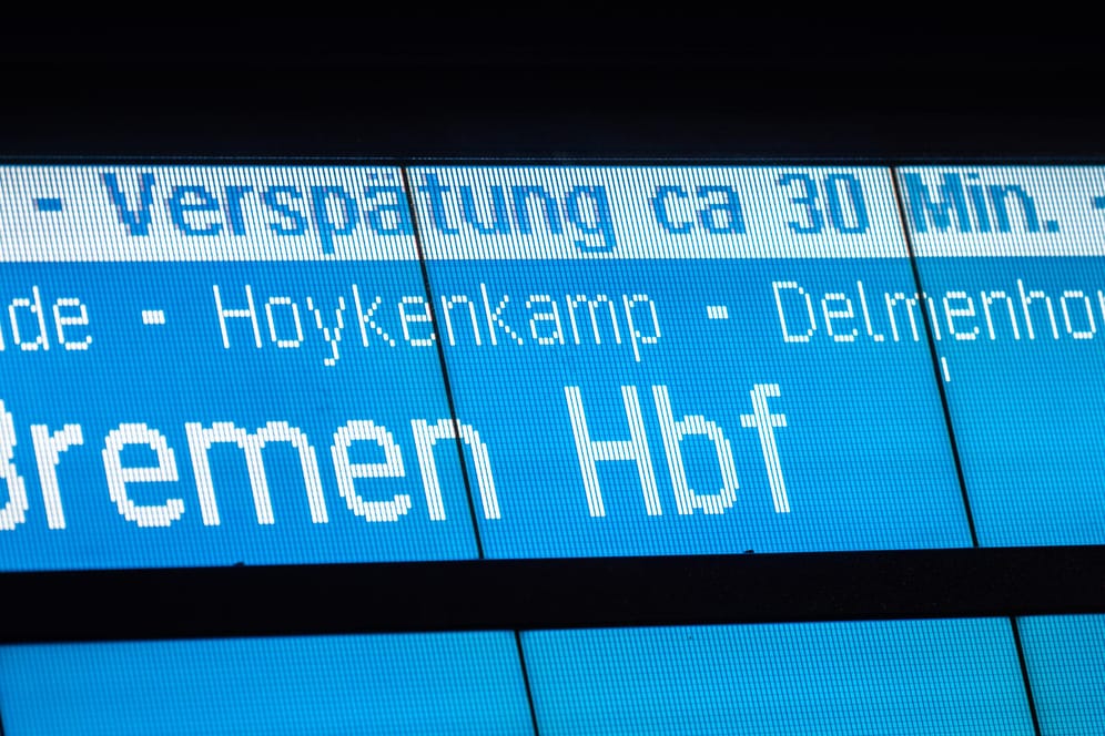 Verspätung bei der Bahn: Wer nach einer Zugverspätung bei der Deutschen Bahn einen Teil des Fahrpreises erstattet haben will, muss künftig nicht mehr zum Briefkasten oder zum Reisezentrum laufen.