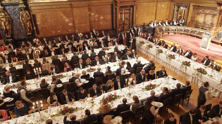 Das Hamburger Matthiae-Mahl: im großen Festsaal des Hamburger Rathauses sorgte Wladimir Putin 1994 für einen Eklat.