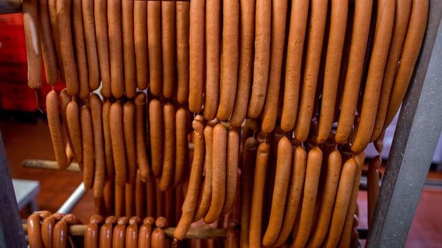 Neuer Mindestlohn in der Fleischwirtschaft Neuer Mindestlohn in der Fleischwirtschaft