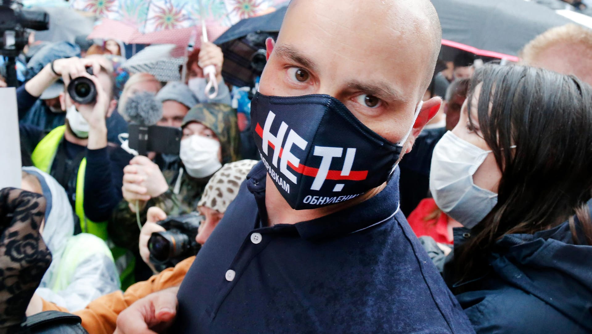 Oppositionspolitiker Andrej Piwowarow: Der frühere Chef der Oppositionsbewegung Open Russia, die von Kreml-Kritiker Alexej Nawlany gegründet wurde, ist am Montagabend festgenommen worden. Oppositionspolitiker Andrej Piwowarow: Der frühere Chef der Oppositionsbewegung Open Russia, die von Kreml-Kritiker Alexej Nawlany gegründet wurde, ist am Montagabend festgenommen worden.