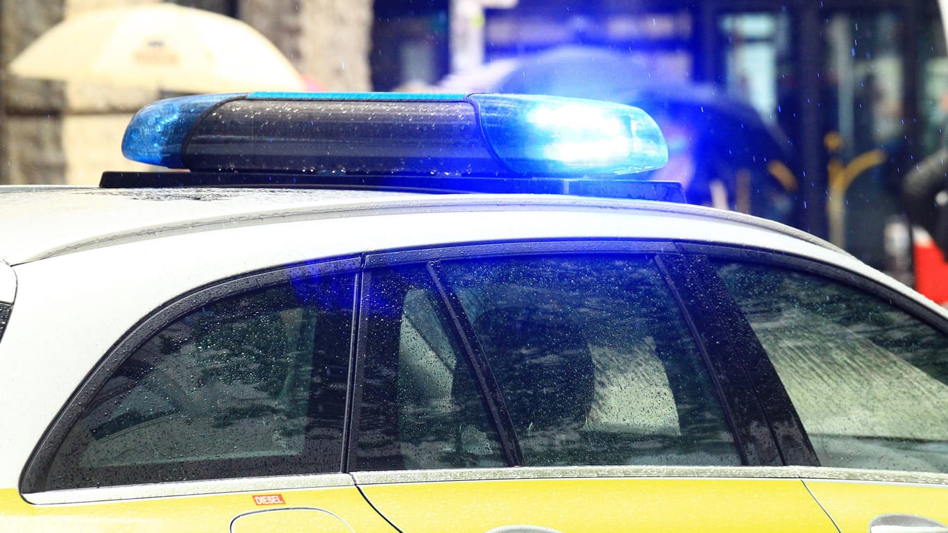 Ein Wagen der Polizei (Symbolbild): In Hagen wollte ein Mann einen Vibrator stehlen, das gelang ihm allerdings nicht.