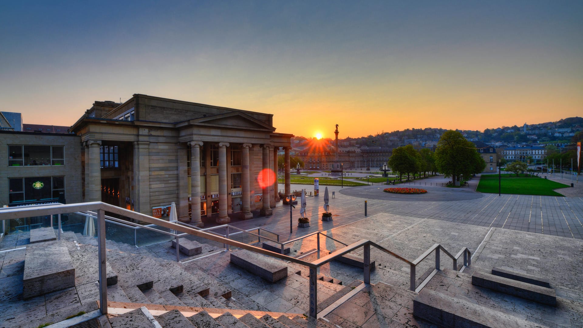 Die Stuttgarter Freitreppe bei Sonnenuntergang (Archivbild): Die Treppe wird nun an einzelnen Abenden gesperrt.