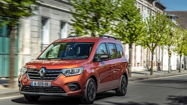 Viel Raum auf Fahrt: Geräumige Hochdachkombis wie der neue Renault Kangoo finden sowohl im Handwerk als auch bei Familien Zuspruch. Viel Raum auf Fahrt: Geräumige Hochdachkombis wie der neue Renault Kangoo finden sowohl im Handwerk als auch bei Familien Zuspruch.