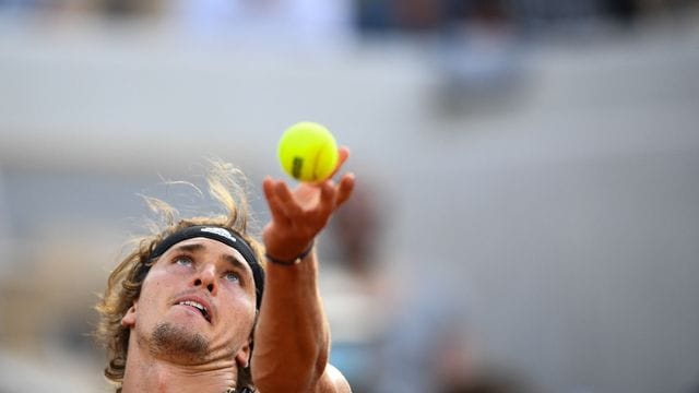 Alexander Zverev nächstes Ziel bei den French Open: Runde drei. Alexander Zverev nächstes Ziel bei den French Open: Runde drei.