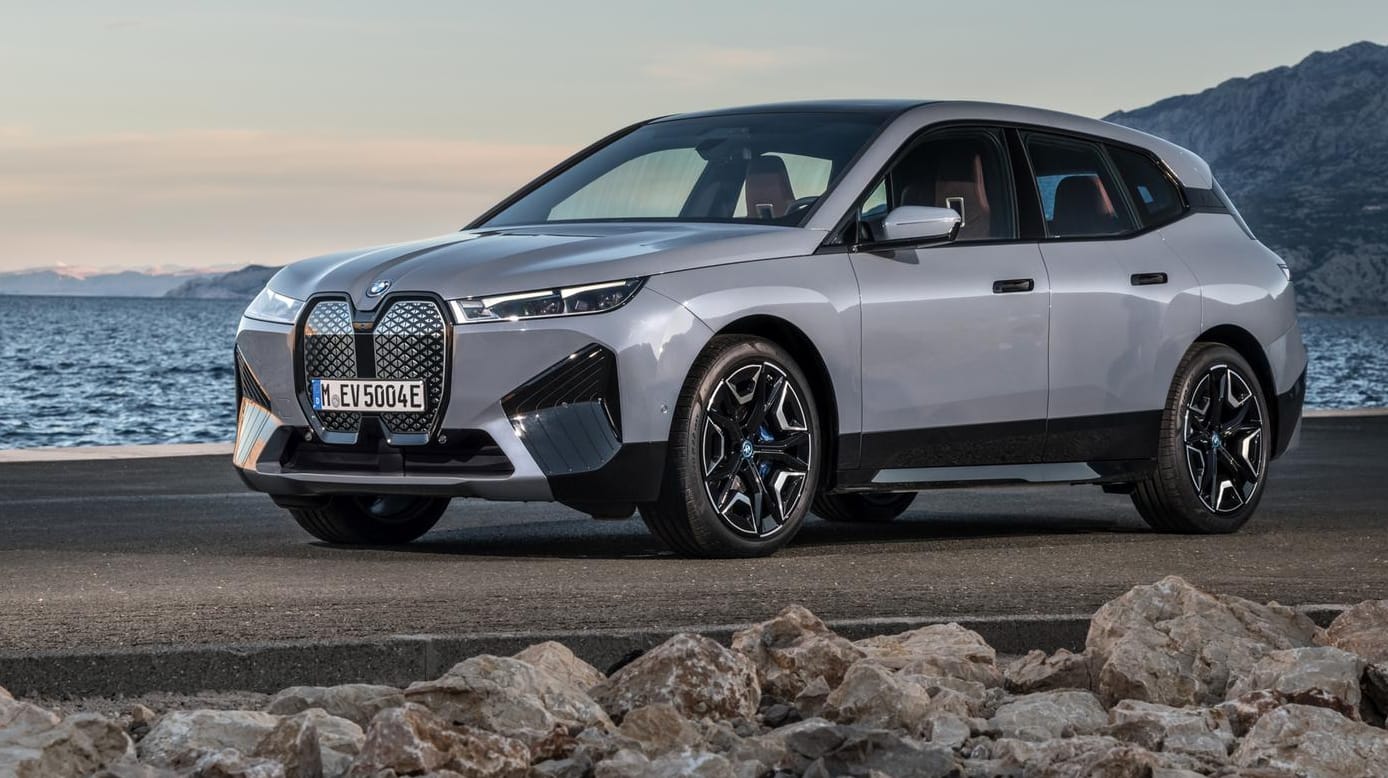 Neuer BMW iX: Er startet mit zwei Motorvarianten.