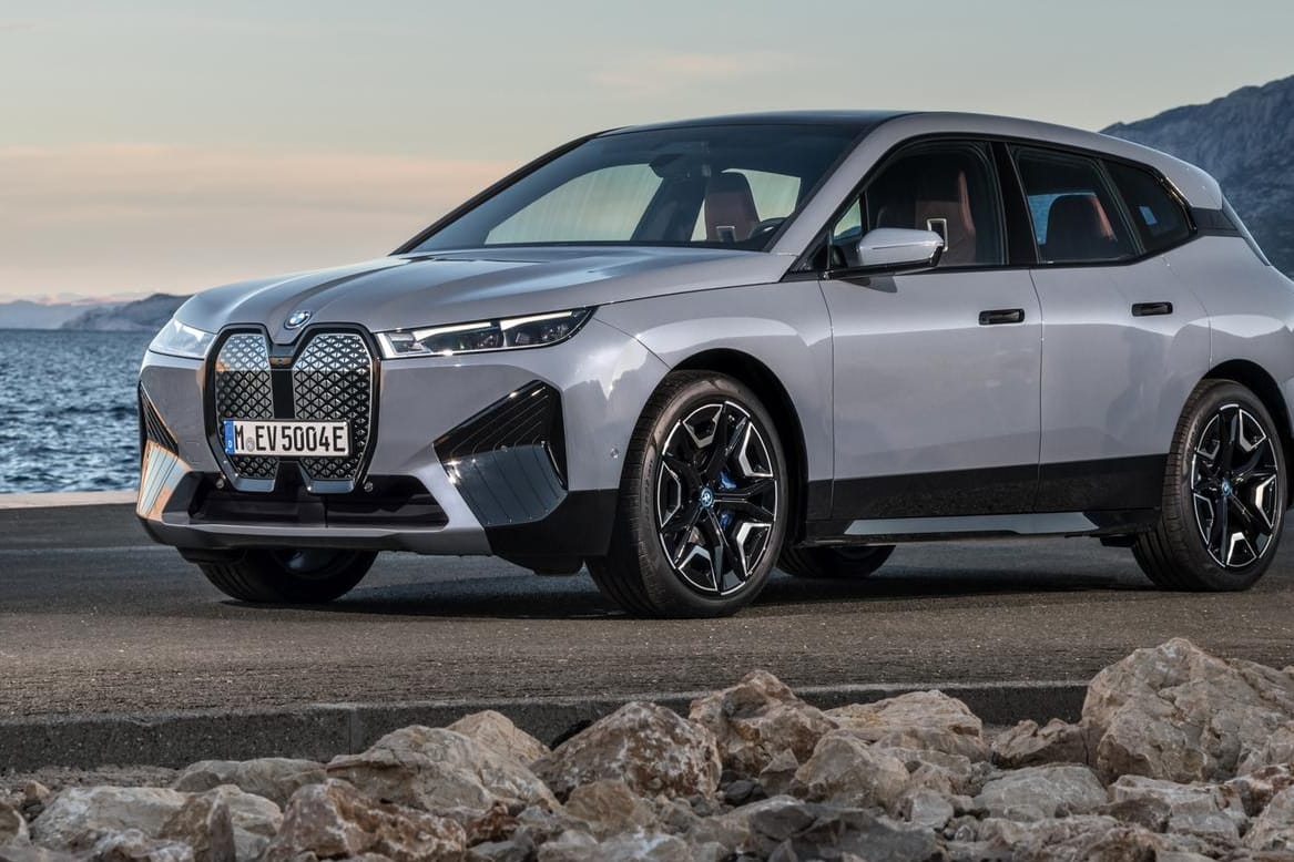 Neuer BMW iX: Er startet mit zwei Motorvarianten.