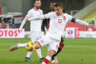 Bayerns Stürmerstar Robert Lewandowski geht bei der EM für Polen auf Torejagd.