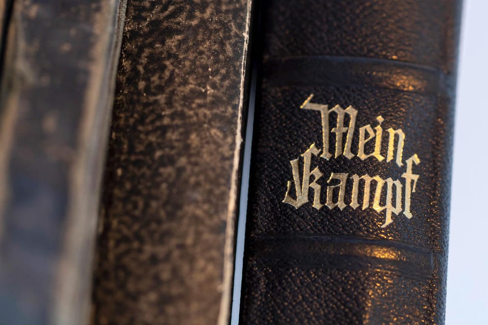Die Originalversion von "Mein Kampf": Die Gewinne aus dem Verkauf der französischen Edition sollen der Stiftung Auschwitz-Birkenau zugute kommen.