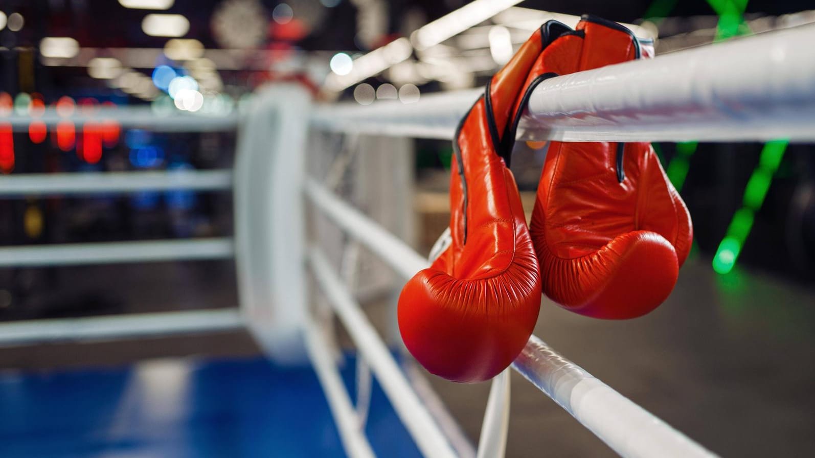 Schwere Vorwürfe: Einem Medienbericht zufolge soll sich ein deutscher Boxe Siege erkauft haben.