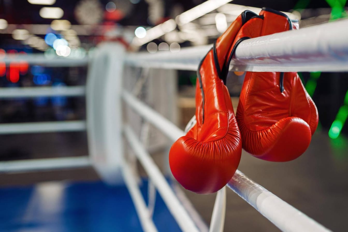 Schwere Vorwürfe: Einem Medienbericht zufolge soll sich ein deutscher Boxe Siege erkauft haben.