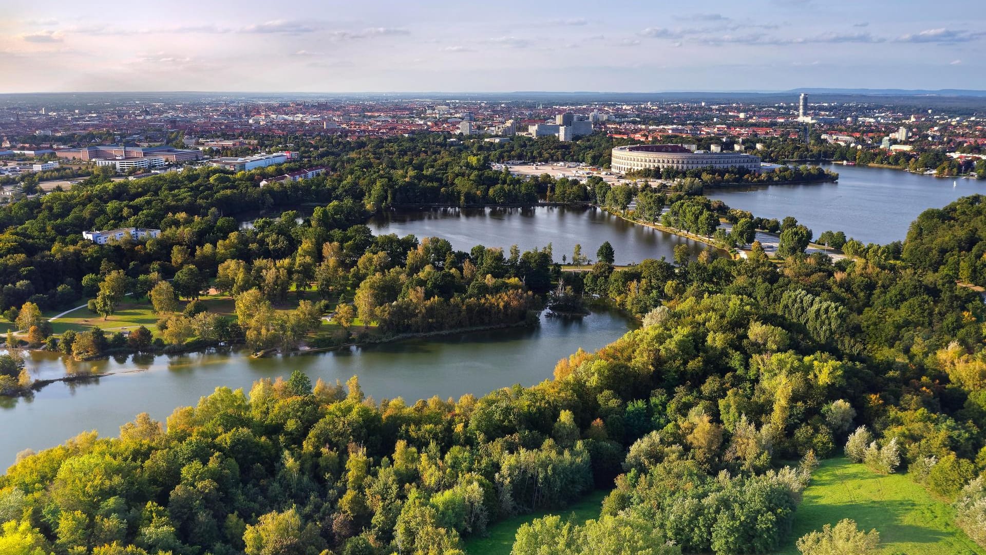 Ausblick vom Silberbuck-Hügel auf den Silbersee: Wie gut kennen Sie die fränkische Mundart?