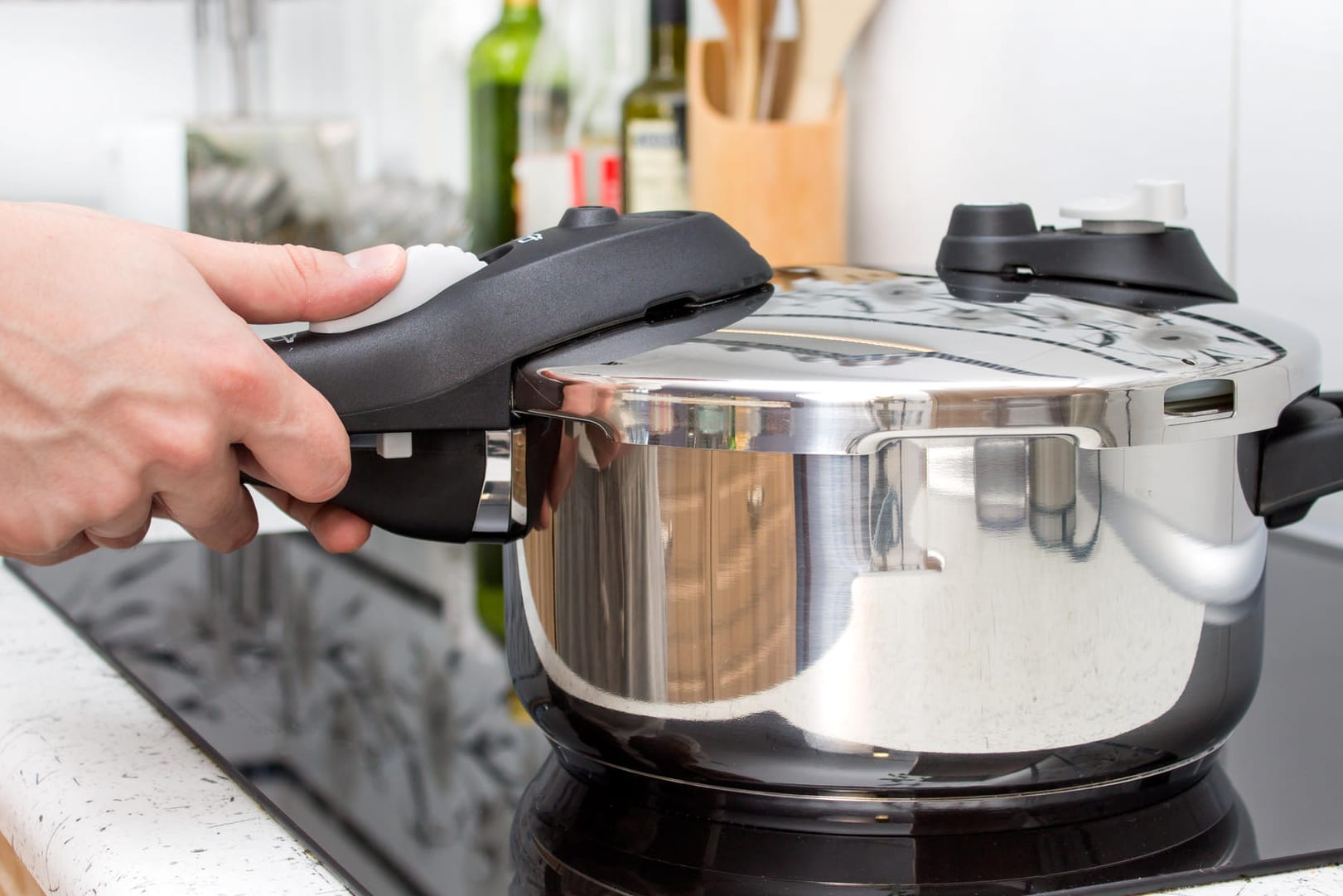 Spart Zeit und Energie: In Schnellkochtöpfen werden Gerichte schneller gar als in herkömmlichen Töpfen.