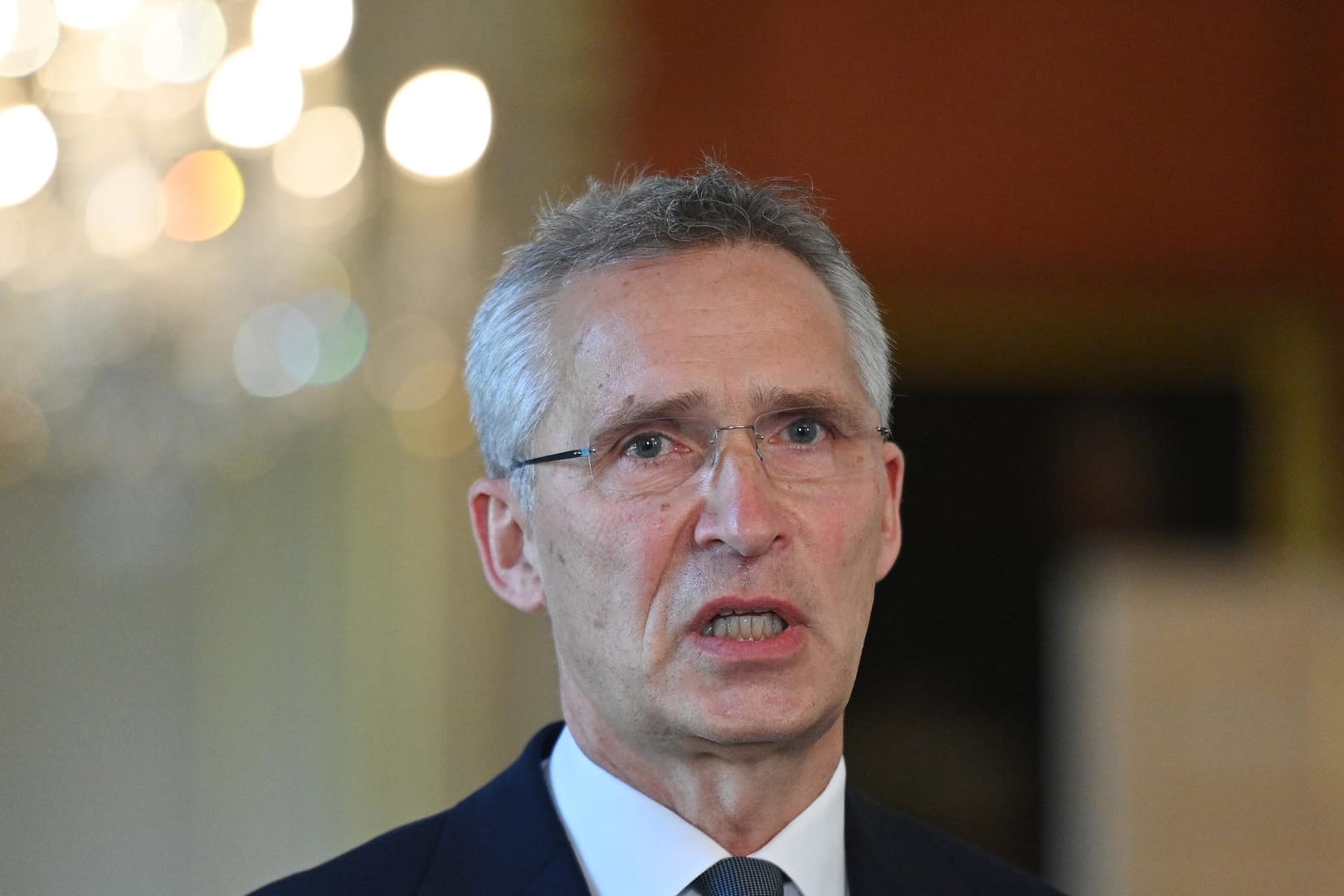Jens Stoltenberg bei einem Besuch in London: Der Nato-Generalsekretär fordert von den Beteiligten in der NSA-Affäre volle Transparenz.