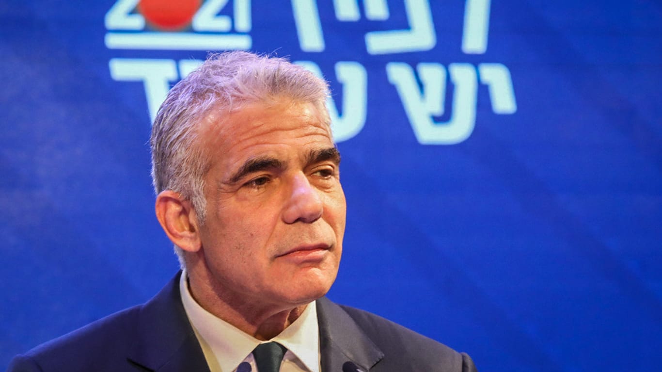 Jair Lapid, Vorsitzender der Partei Yesh Atid: Gemeinsam mit mehreren Parteien will er eine Regierung ohne den bisherigen Ministerpräsidenten Benjamin Netanjahu bilden (Archivfoto).