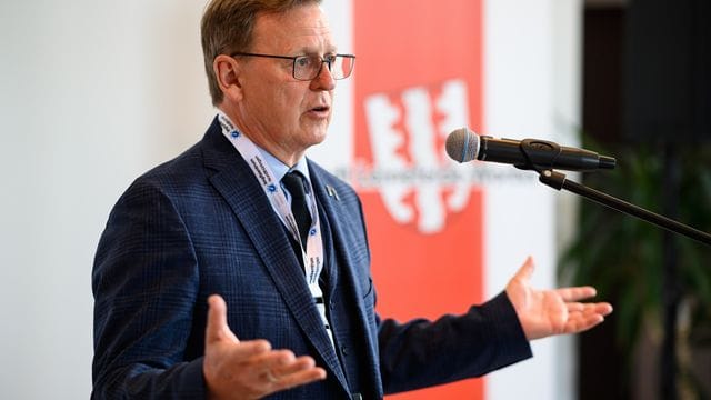 Bodo Ramelow (Linke), Ministerpräsident von Thüringen Bodo Ramelow (Linke), Ministerpräsident von Thüringen