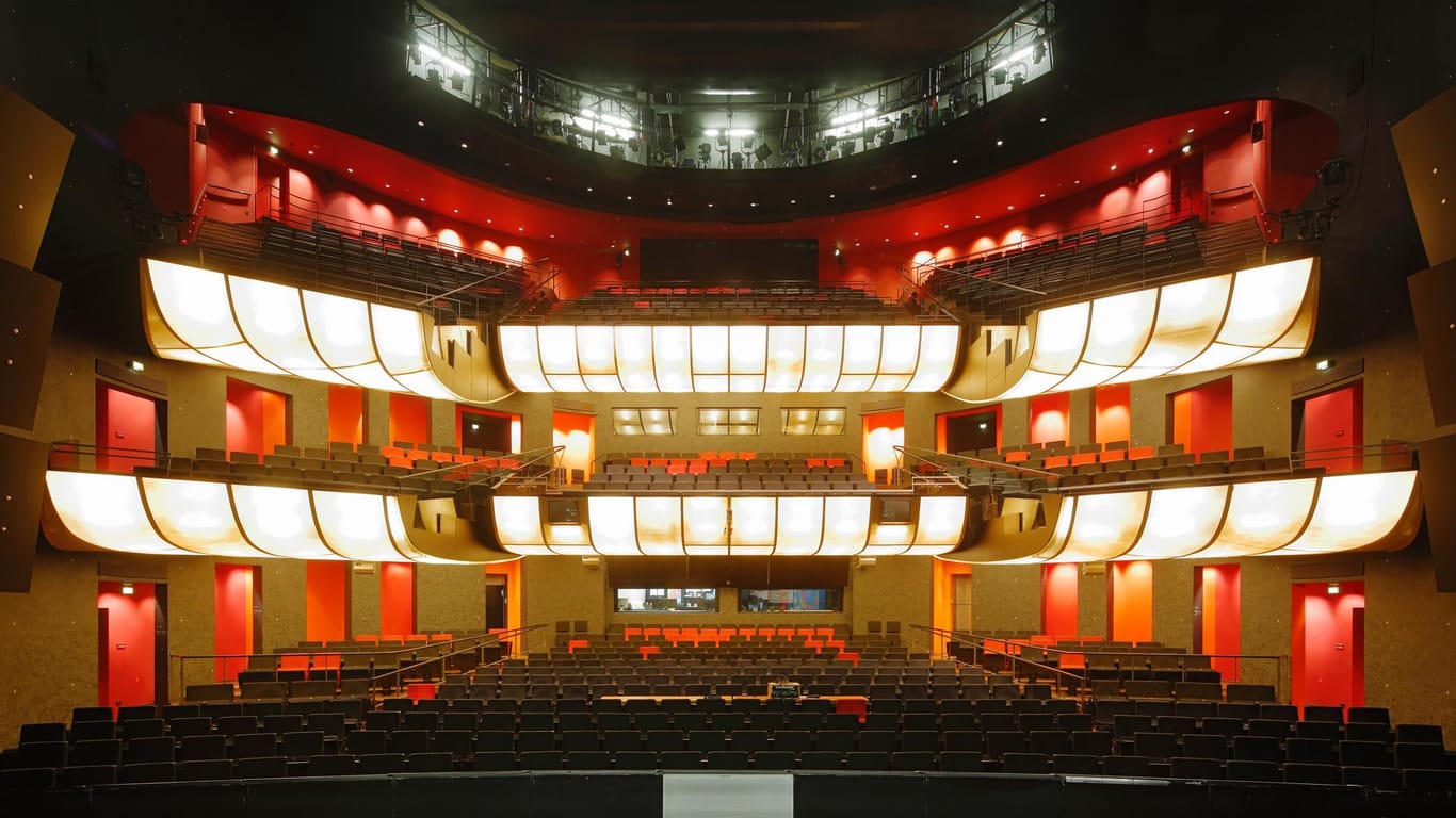 Bisher blieben die Plätze meist leer: Jetzt startet das Mainzer Staatstheater als Corona-Modellprojekt.