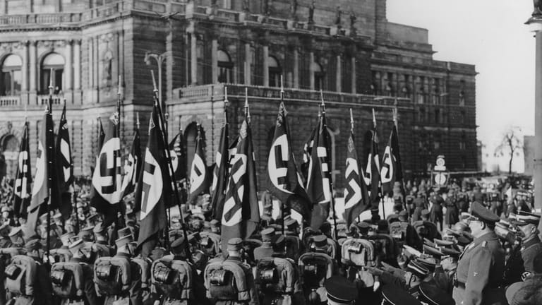 Hermann Göring in Dresden 1935: Francesca Weil hat einen weiteren Beitrag zur Erforschung der NS-Geschichte in Sachsen geleistet.