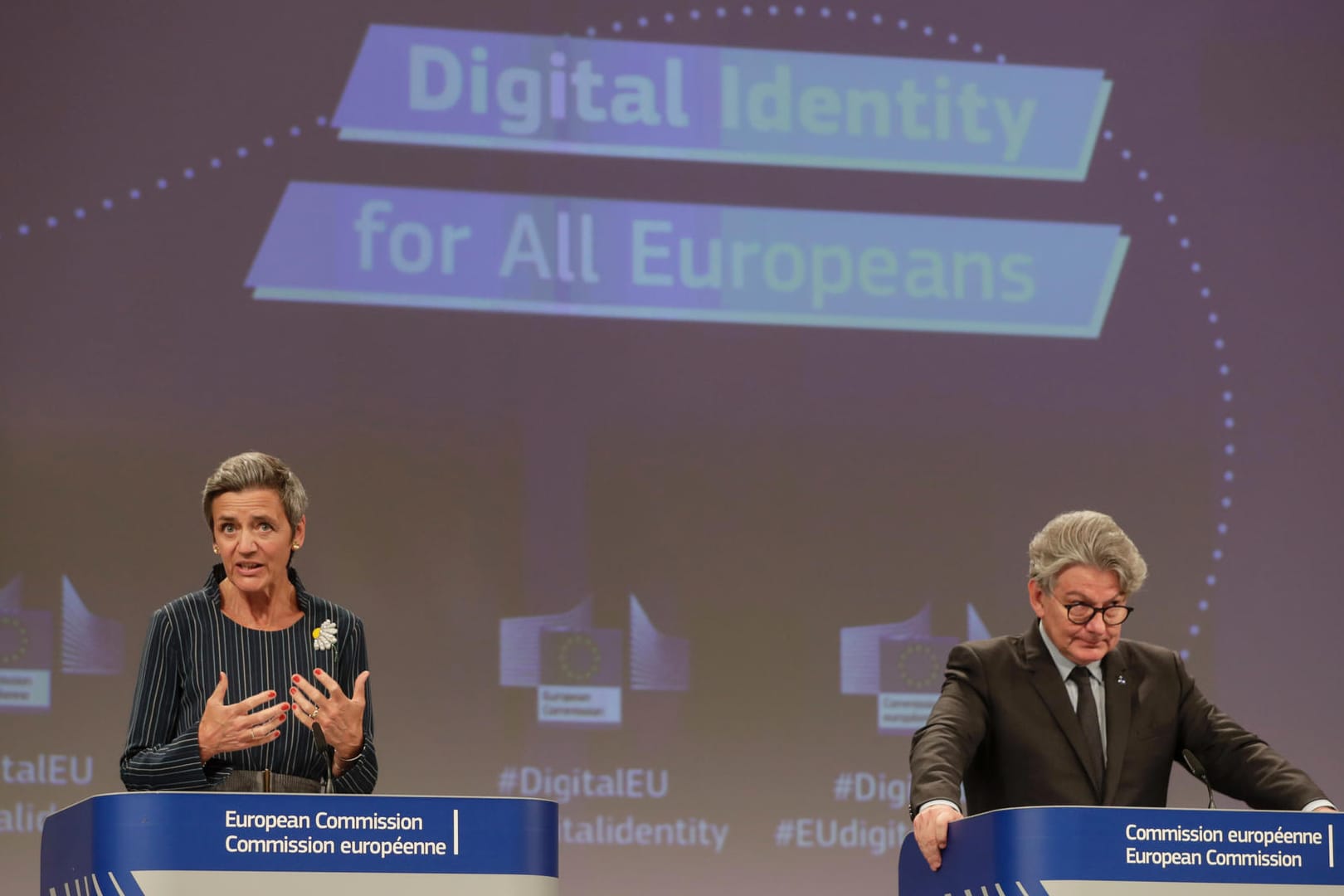 Margrethe Vestage und Thierry Breton: EU-Länder sollen künftig dazu verpflichtet sein, ihren Bürgerinnen und Bürgern einen digitalen Identitätsnachweis zur Verfügung zu stellen.
