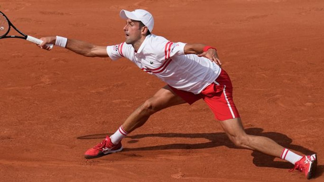Ohne Probleme in Paris eine Runde weiter: Novak Djokovic in Aktion.