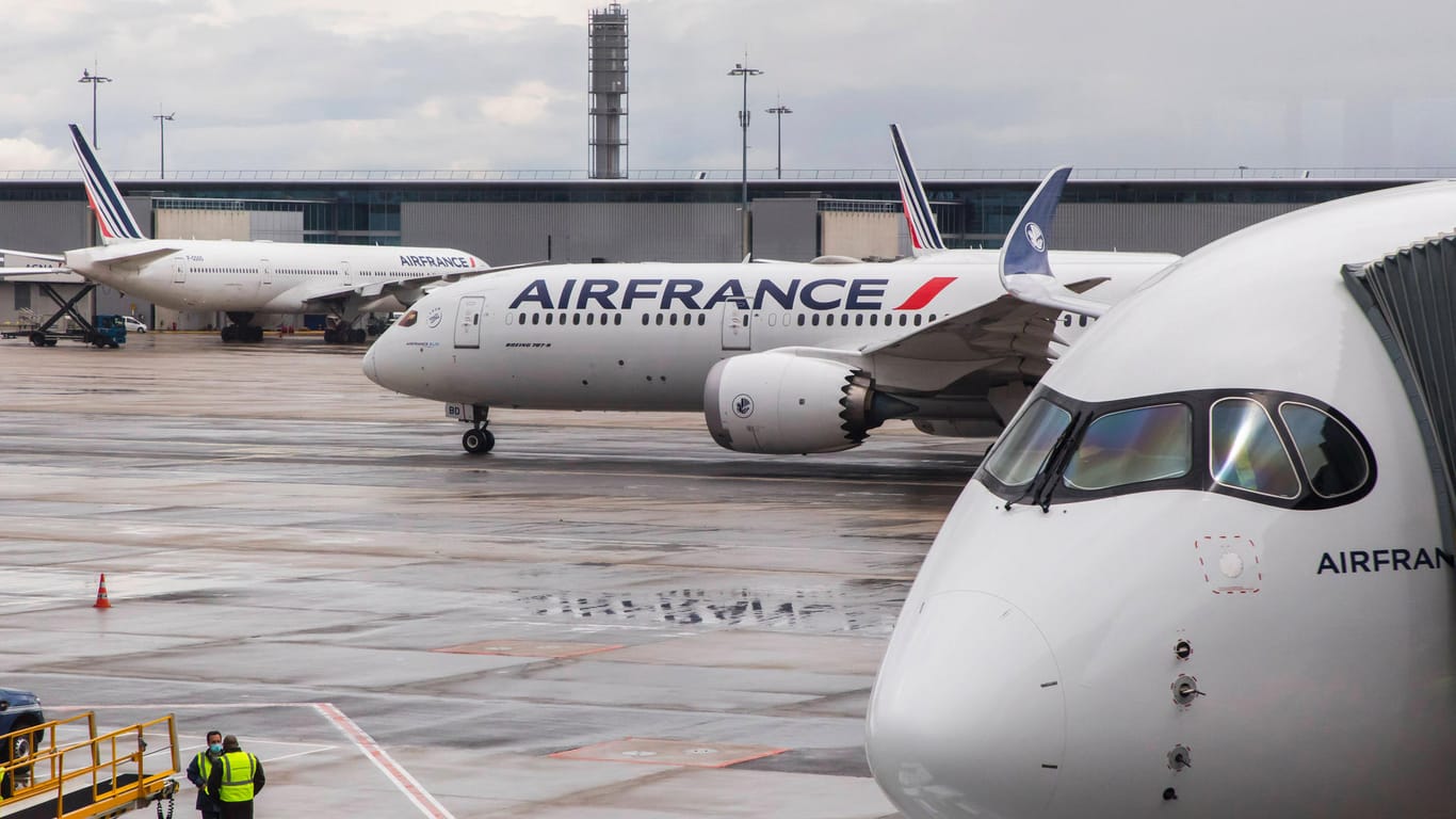 Maschinen der Air France: In Paris wurde ein Flugzeug isoliert. (Archivbild)