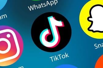 TikTok-App auf Smartphone: In den USA sammelt das Netzwerk jetzt biometrische Daten