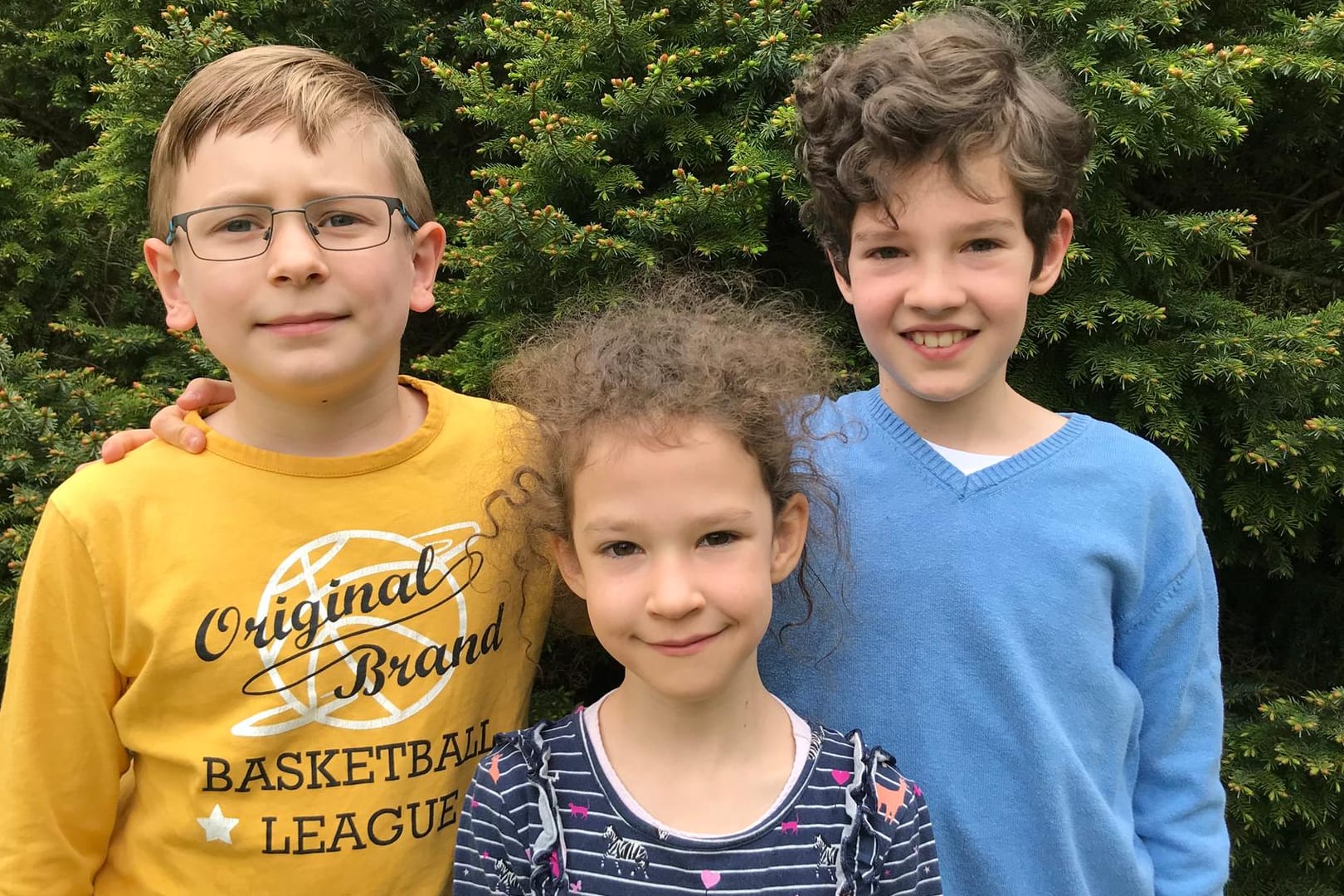 Das "Detektivbüro Junior" von links nach rechts: Korbinian (9), Johanna (6) und Benjamin (9) suchen entlaufene Haustiere in München.