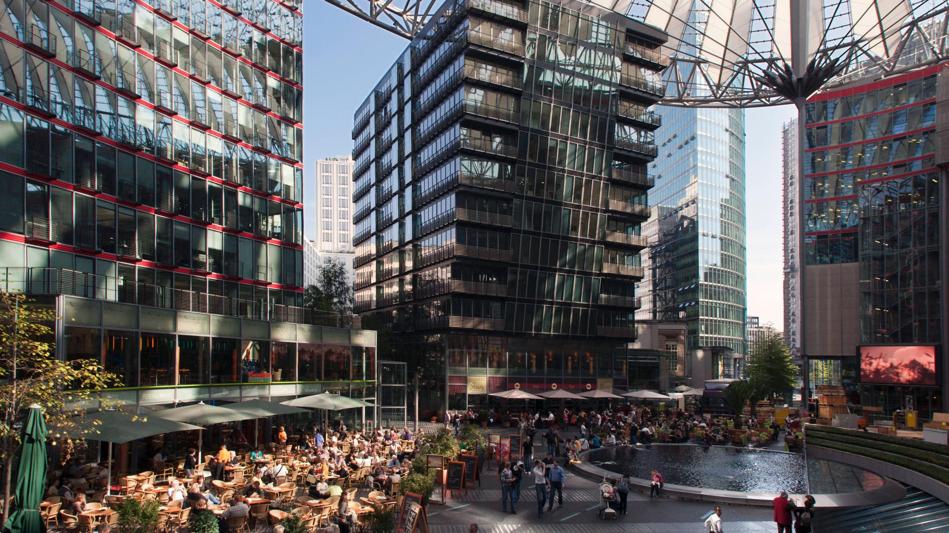 Berlin: Das Sony Center wird neu und modern gestaltet.