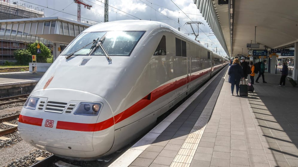 Deutsche Bahn: Schon seit 30 Jahren verkehrt der ICE auf deutschen Schienen.