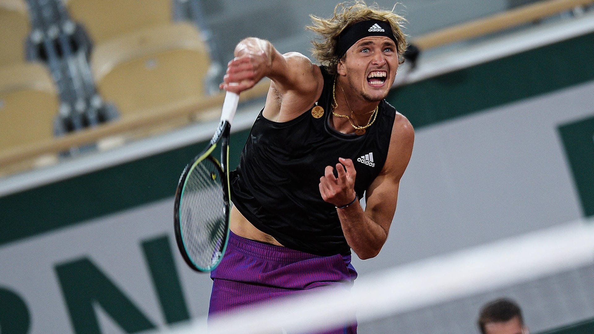 Alexander Zverev: Das deutsche Tennis-Ass konnte sich in der dritten Runde der French Open ohne Satzverlust gegen den Serben Laslo Djere durchsetzen.