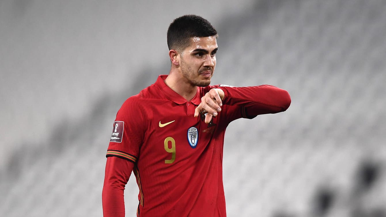 André Silva: Der Mittelstürmer hat trotz herausragender Leistungen bei Portugal keine Startelf-Garantie.