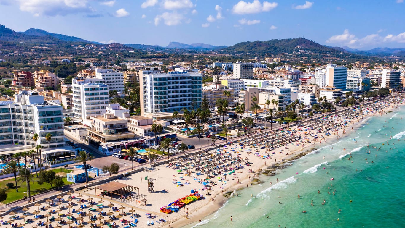 Hotels am Strand von Cala Millor: Woher aus Deutschland der verunglückte Junge kommt, ist unbekannt. (Symbolfoto)