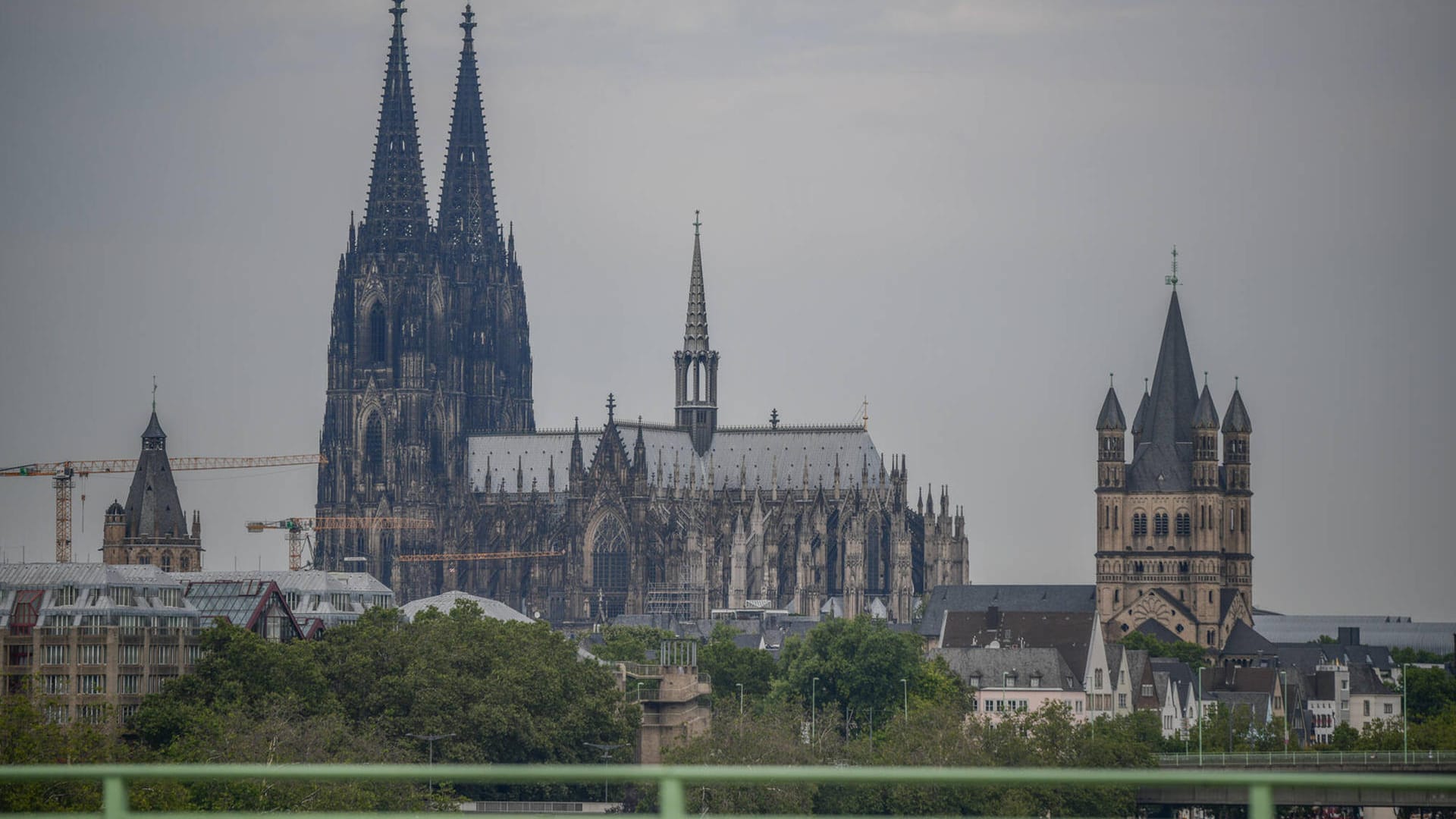 Kölner Altstadt (Archivbild): Der Klimawandel wird die Domstadt verändern.